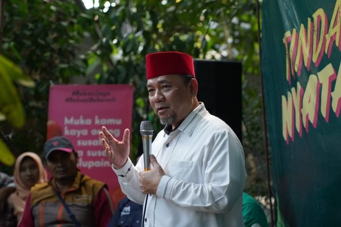 Heri Koswara dan Sholihin memaparkan program ruang ekspresi dan lapangan kerja untuk pemuda Bekasi