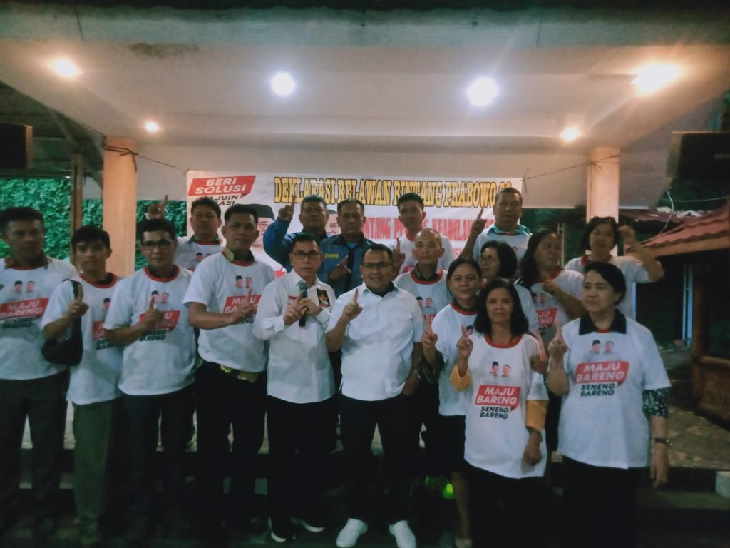 Relawan Bintang Prabowo 08 saat mendeklarasikan dukungan kepada pasangan Heri Koswara-Sholihin di Pilkada Bekasi 2024.