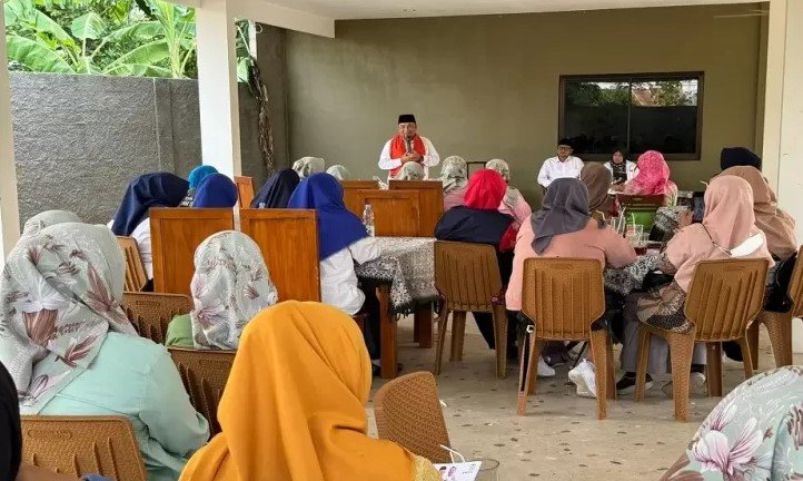 Heri Koswara bertemu warga UMKM di Cimuning, Mustika Jaya, Bekasi.